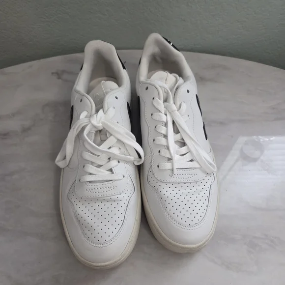 Veja White and Black Lace Up Sneakers - Picture 2 of 7